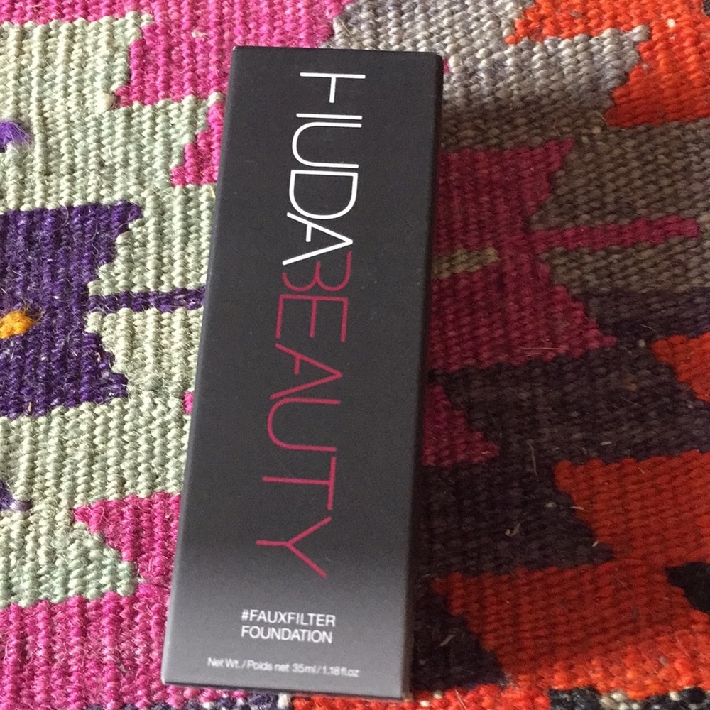 NEW! HUDA BEAUTY #FauxFilter Foundation in Cocoa